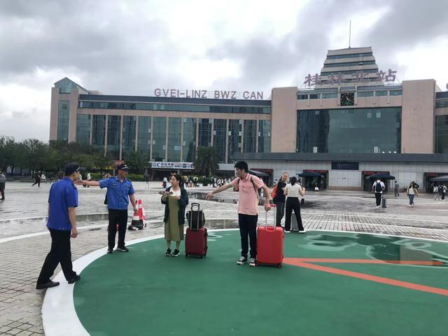 门用心守护“五一”旅游小长假j9九游会网站入口叠彩城管部(图2)