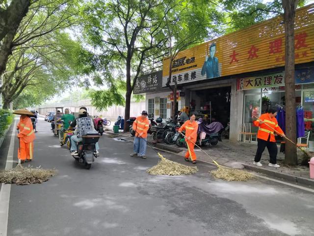 门用心守护“五一”旅游小长假j9九游会网站入口叠彩城管部(图3)