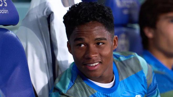 酝酿冬窗交易:失意中场单换恩德里克j9九游会真人第一品牌曝曼联与皇马(图4) 酝酿冬窗交易:失意中场单换恩德里克j9九游会真人第一品牌曝曼联与皇马(图4)